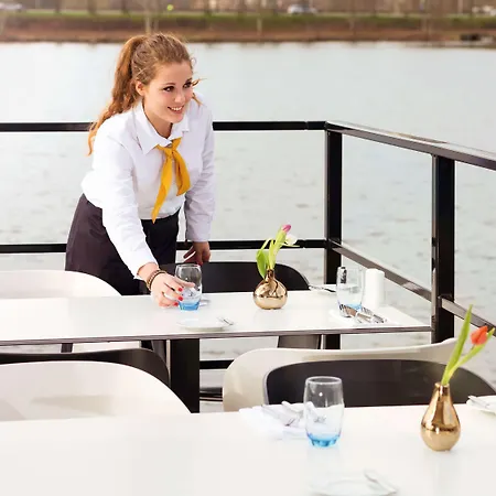 Movenpick - Hertogenbosch 스헤르토헨보스