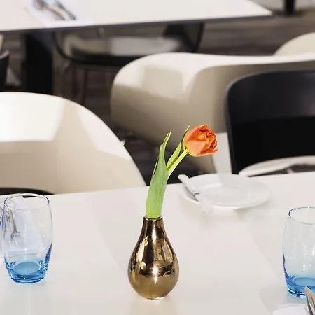 Movenpick - Hertogenbosch 호텔