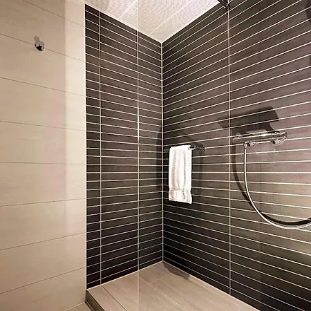 호텔 Movenpick - Hertogenbosch 4*