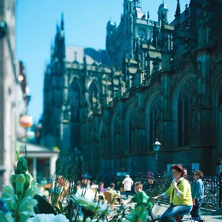 Movenpick - Hertogenbosch 호텔