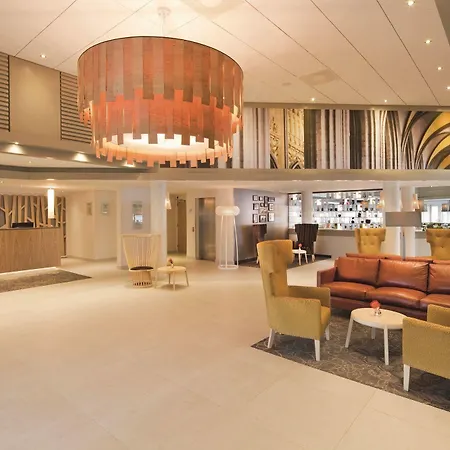 호텔 Movenpick - Hertogenbosch 스헤르토헨보스