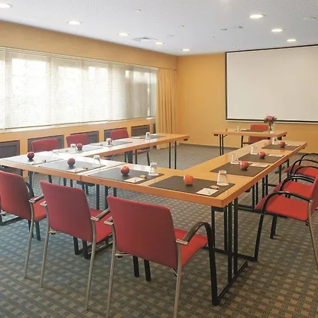 Отель Moevenpick 's Hertogenbosch