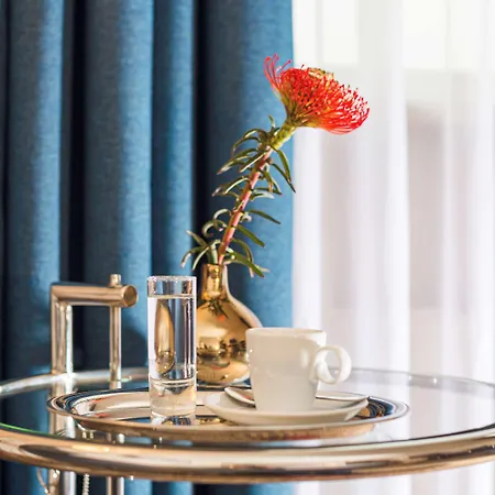 Hotel Moevenpick 's Hertogenbosch 4*